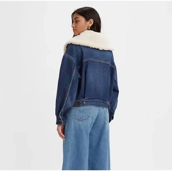 Levi’s trucker jacket with sherpa - Picture 2 of 3